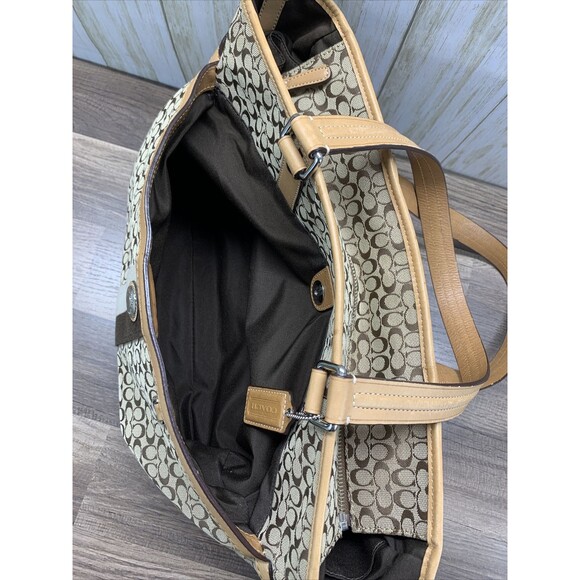 Coach Signature Voyager F13813 MSRP $398 Missing XBody Strap and Diaper Pad - Picture 8 of 12